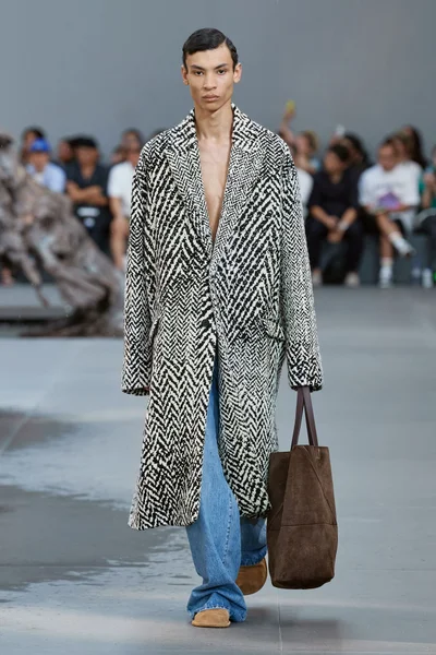 Look 36